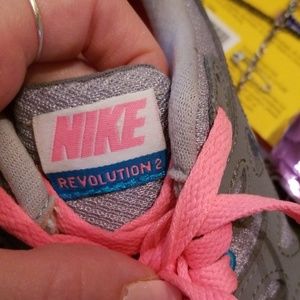 Nike revolution 2 shoes